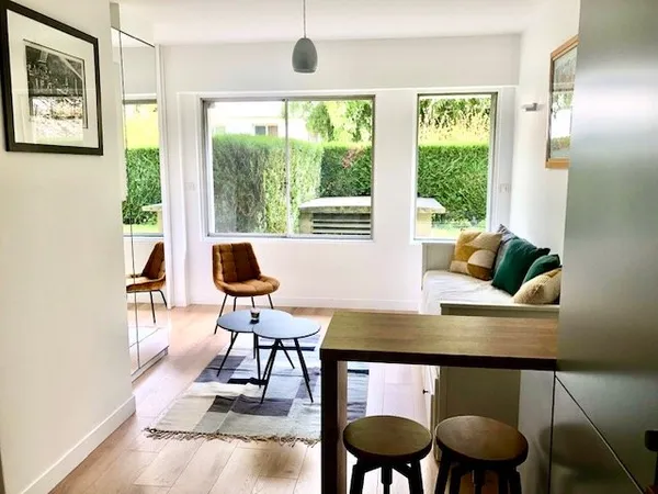 Vends studio rénové sur jardin