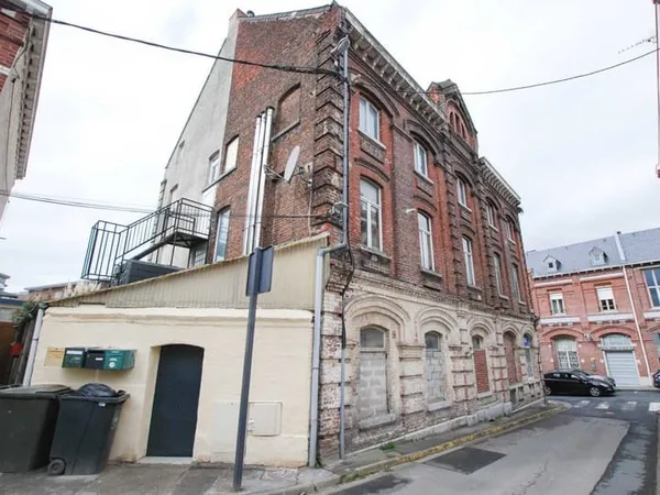 APPARTEMENT LUMINEUX TRES BIEN SITUÉ