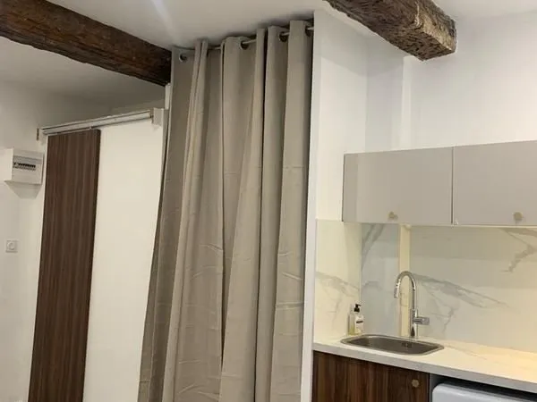 Studio meublé rénové de 18m2