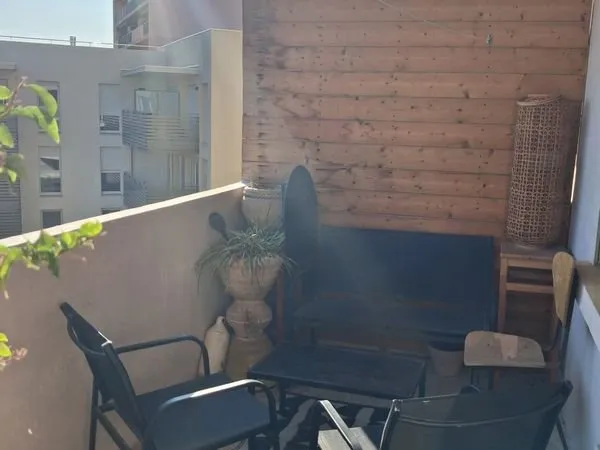 T3 renove avec terrasse +cave