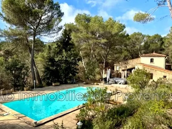 Villa 7 pièces 153 m²
