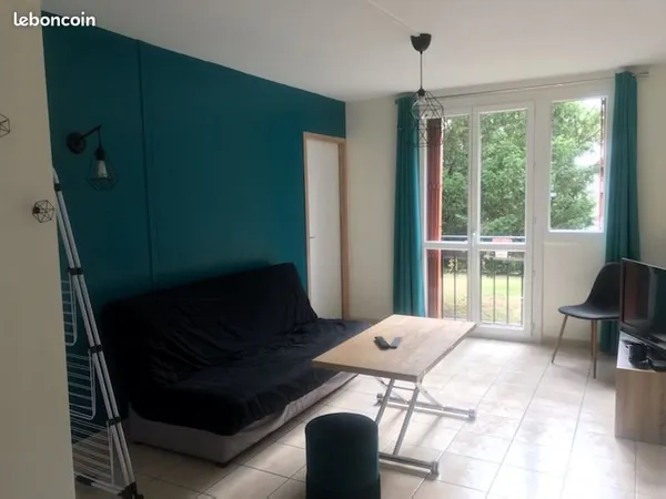 COLOCATION 1 Chambre à louer dans appartement meublée, quartier La Plaine