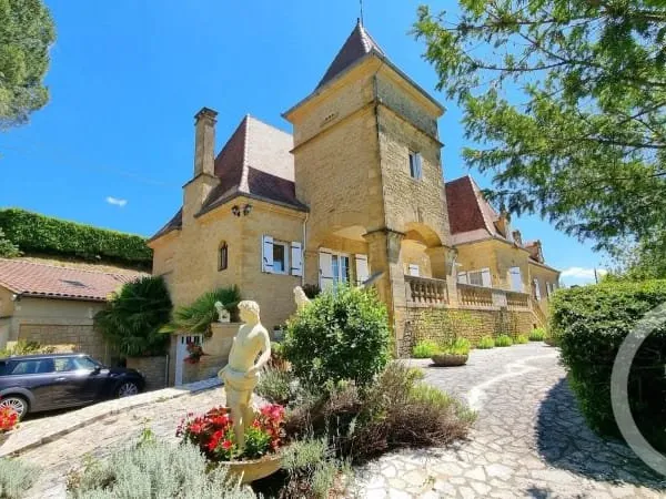 Maison 16 pièces 407 m²