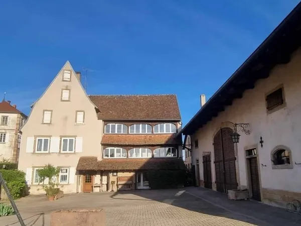 Maison 8 pièces 426 m²