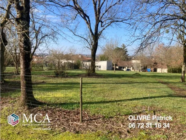 Terrain 761 m²