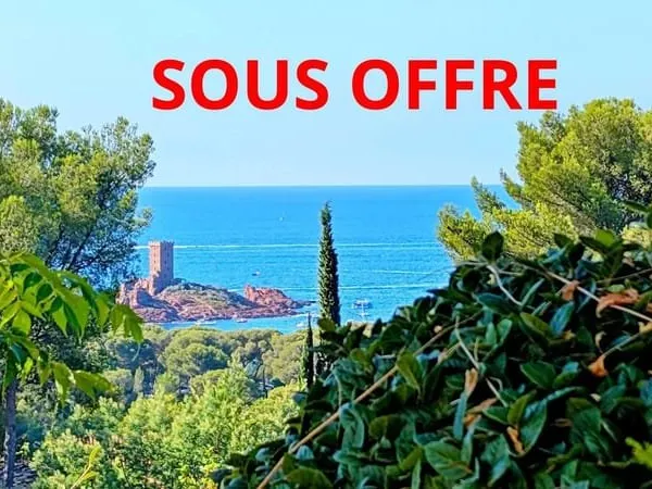 ACHAT SAINT RAPHAEL Proche des plages d'Agay, dans domaine sécurisé avec golf, tennis