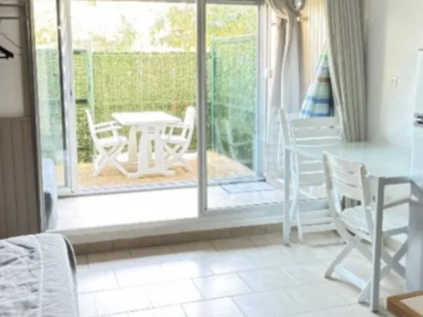 Studio RDC 6 couchages Clim terrasse parking