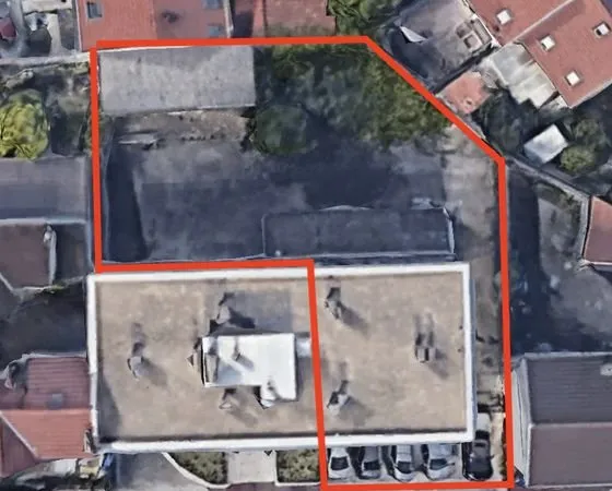 Local 300 m² Drancy