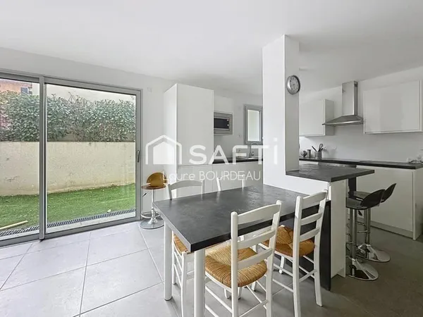 Appartement meublé type T3 77,50m2 à PIBRAC + 2 parkings couverts
