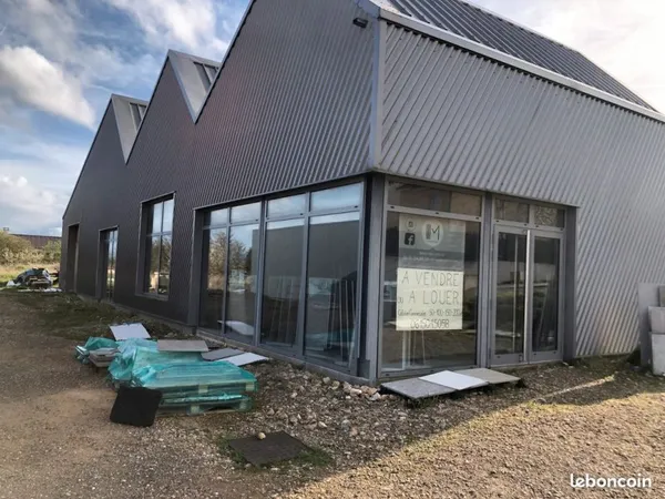 Local commercial 200m2 VERNY