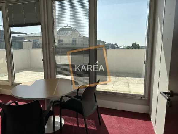 Local professionnel 202 m²