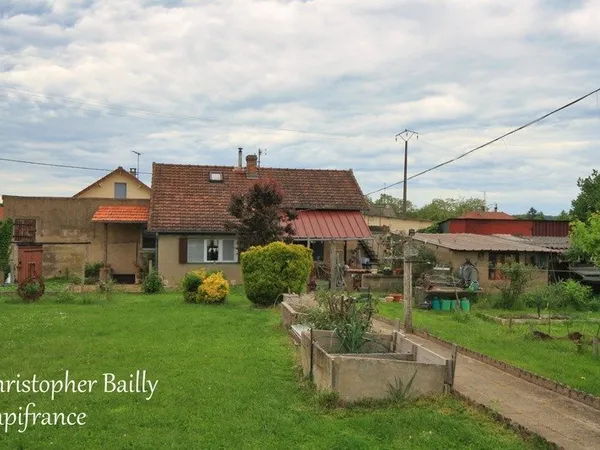Maison 56 m² avec une seconde maison de 36 m², sur un terrain de 1700 m²