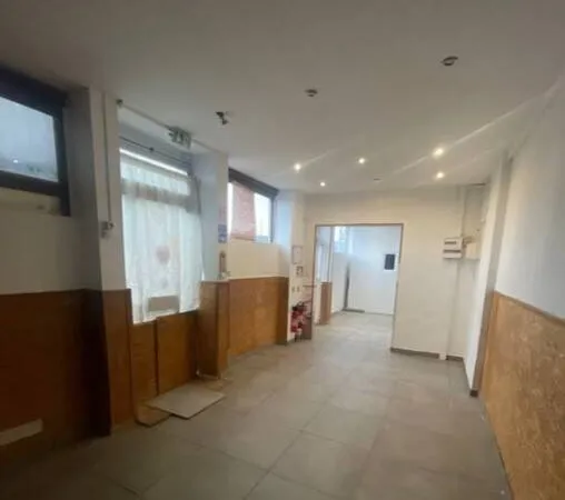 Boutique 42 m²