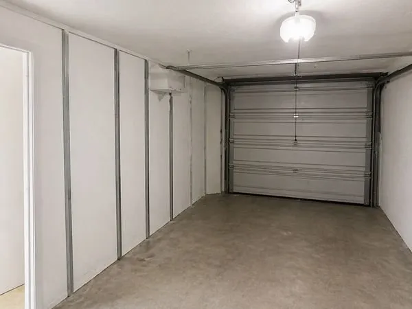 Location garage 22m2 bas chantenay