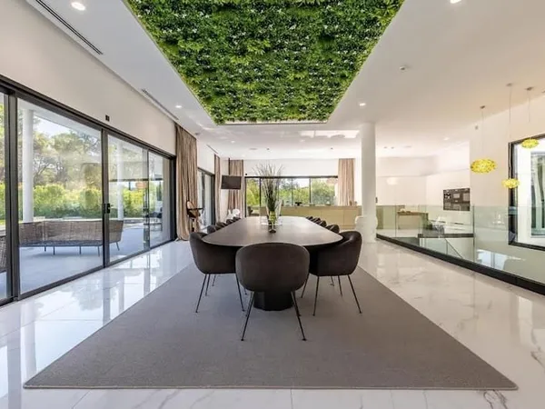 Maison 10 pièces 1300 m²