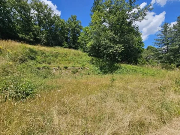 Terrain 2335 m²