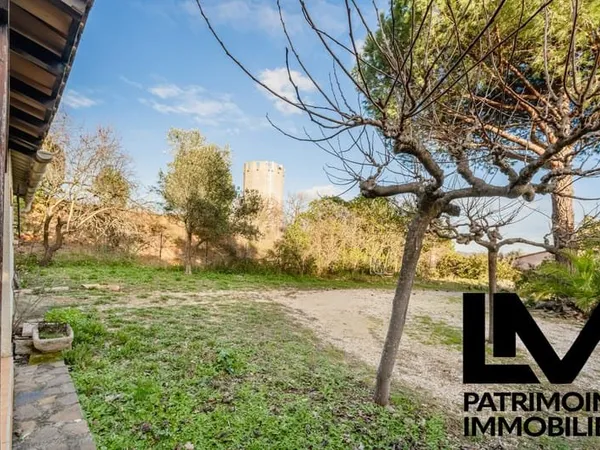 Terrain 81 m²