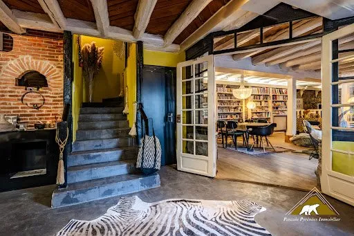 Maison 12 pièces 600 m²