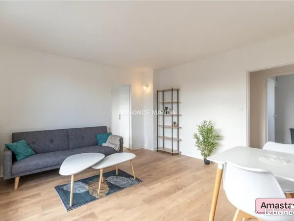 Chambre 4 pièces 10 m²