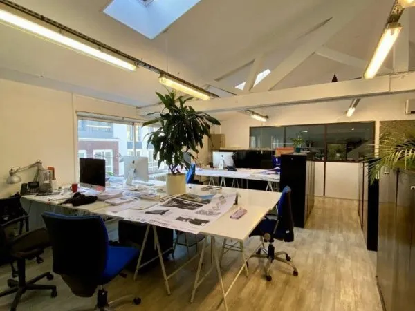 Bureaux 387 m²