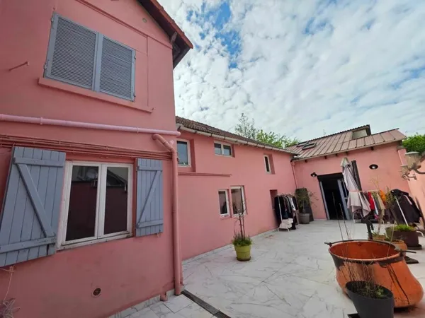 Maison 10 pièces 193 m²