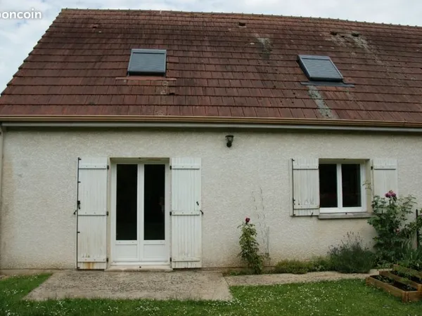 Maison dans un village calme 🏠