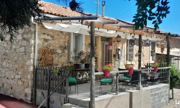 Charmante propriété en pierres rénovée avec B&B et gîte indépendant