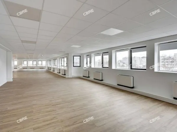 Bureau 2203 m²