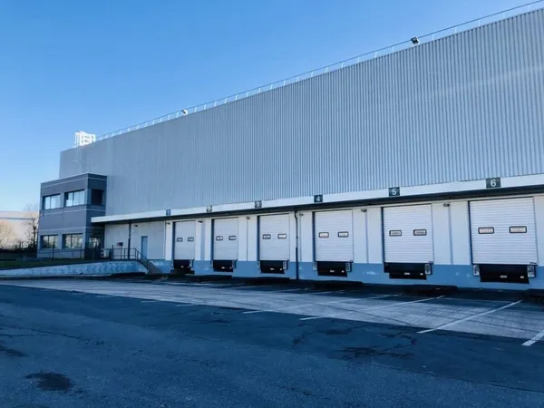 Entrepôt 4984 m²
