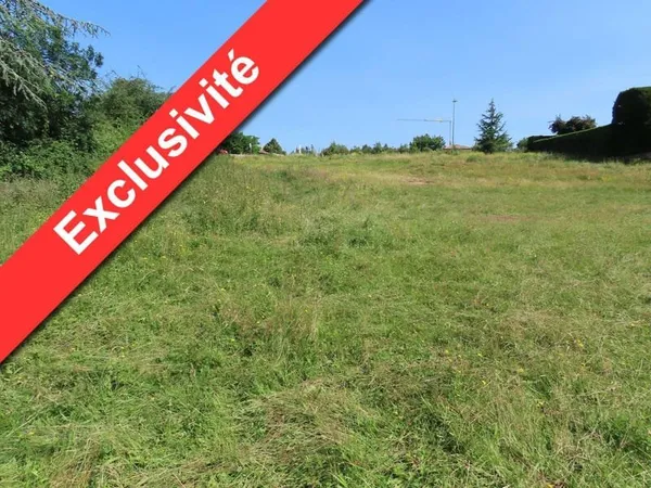 Terrain 1694 m²