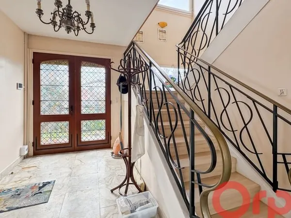 Maison 16 pièces 522 m²