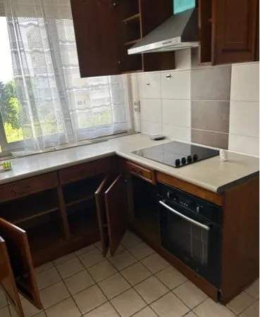Appartement T4 de 85 m² avec cour privative et balcon