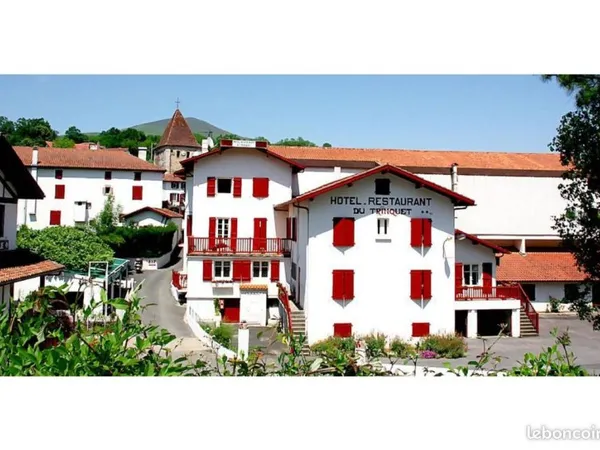 Restaurant mur + fond + licence4