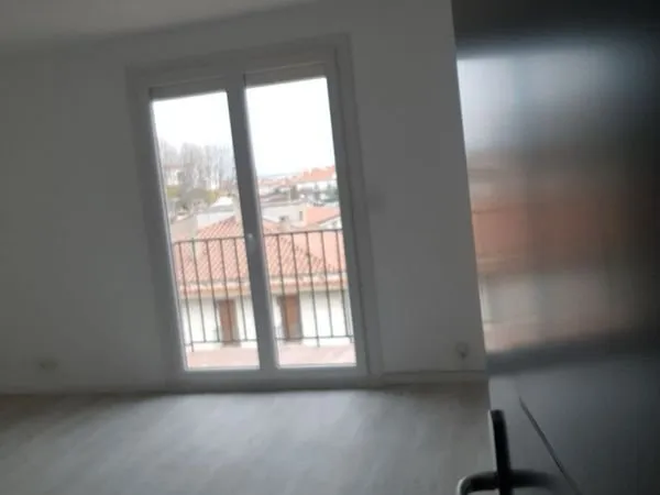 Studio à louer quartier recherché (la lunette)