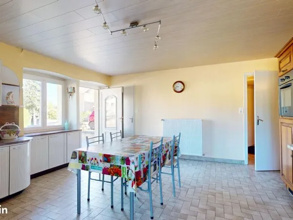 Maison 8 pièces 196 m²