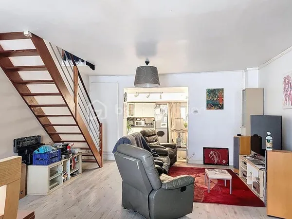 Exclusivité BSK Immobilier - Maison de ville avec extérieur et jardin