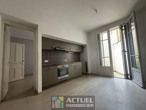 Beau T2 avec patio