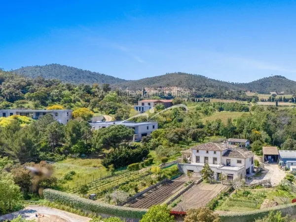 En exclusivité : de la campagne à la mer ! Propriété sur 4800 m²