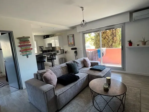 Beau T2, rénové, 47m2, quartier Olbius Riquier