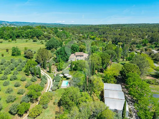 Mas provençal 13 pièces 340 m²
