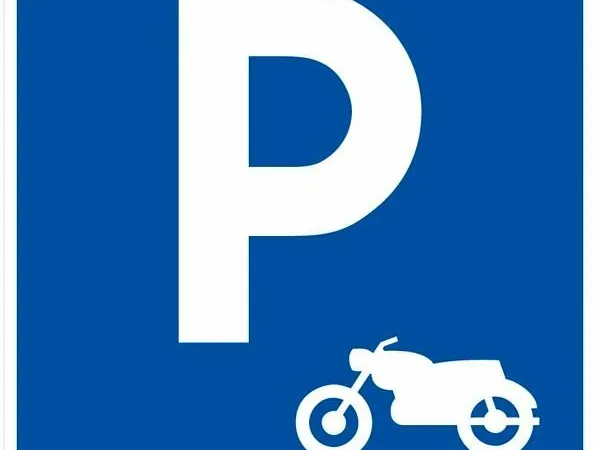 Loué Place de moto - Box fermé - Bastia