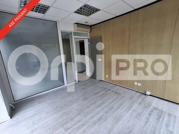 Local commercial 2 pièces 75 m²