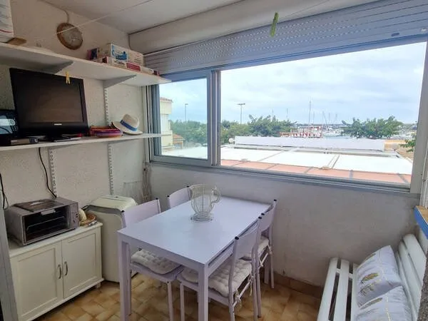 Studio avec loggia 22 m2 59000 euros