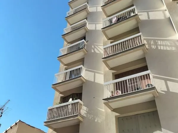 T1/2 pour étudiant proche Timone