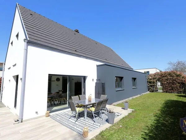 HÉGENHEIM PROCHE FRONTIÈRE TRÈS BELLE MAISON CONTEMPORAINE D