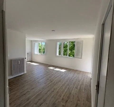 Appartement T4 avec balcon et garage - 61m2 - Besancon