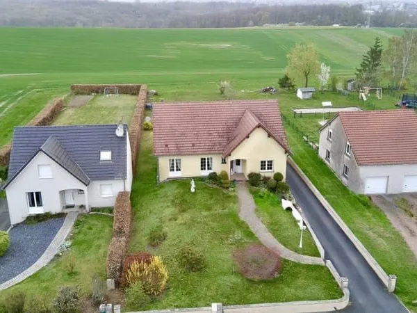 Maison familiale d'exception 6 pièces 160 m2 habitables + dépendances Terrain 1600 m2
