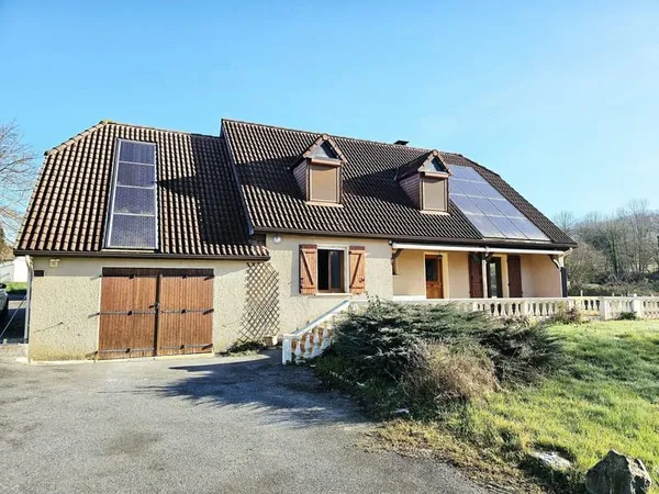 MAISON DE VILLAGE