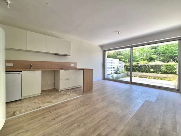NANTES GUISTHAU - Studio T1 avec terrasse entièrement rénové