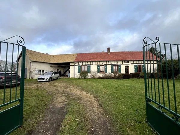 Belle longère Fleury 7 pièces 118 m² de caractère sur terrain divisible et constructible d'environ 3